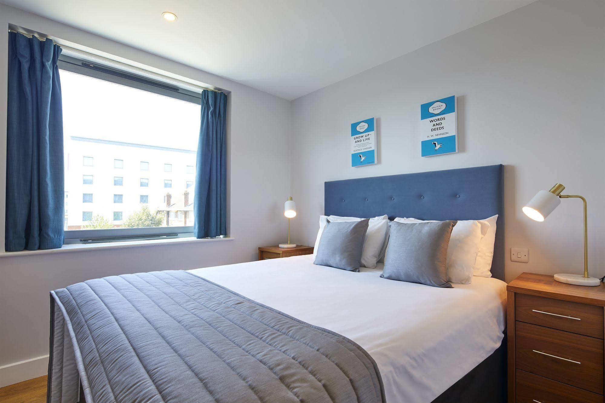 פארנבורו Hq Aparthotel Farnborough מראה חיצוני תמונה