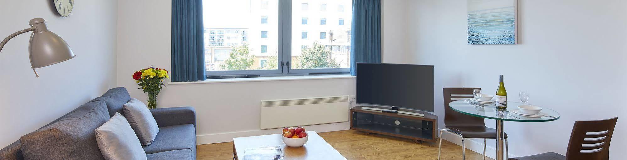 פארנבורו Hq Aparthotel Farnborough מראה חיצוני תמונה