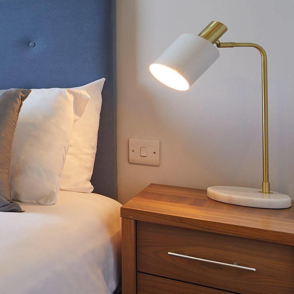 פארנבורו Hq Aparthotel Farnborough מראה חיצוני תמונה