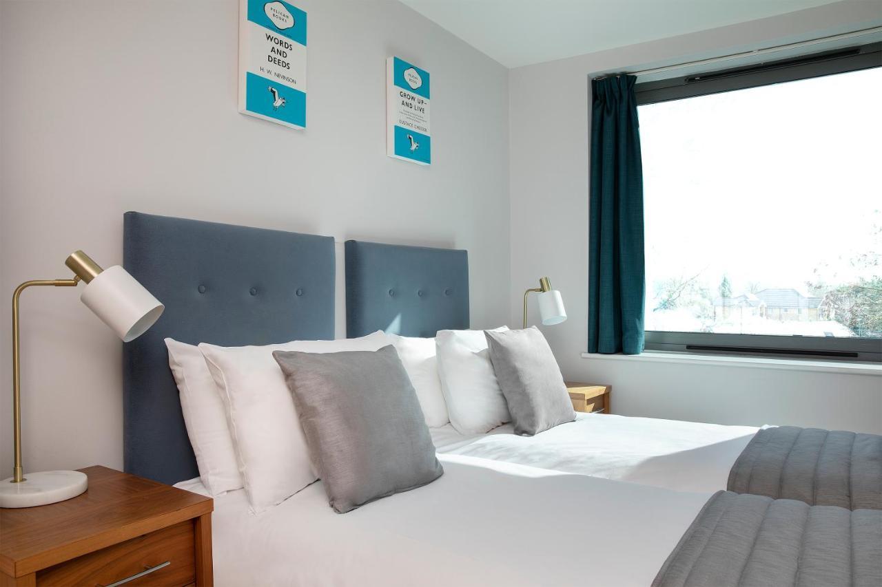 פארנבורו Hq Aparthotel Farnborough מראה חיצוני תמונה